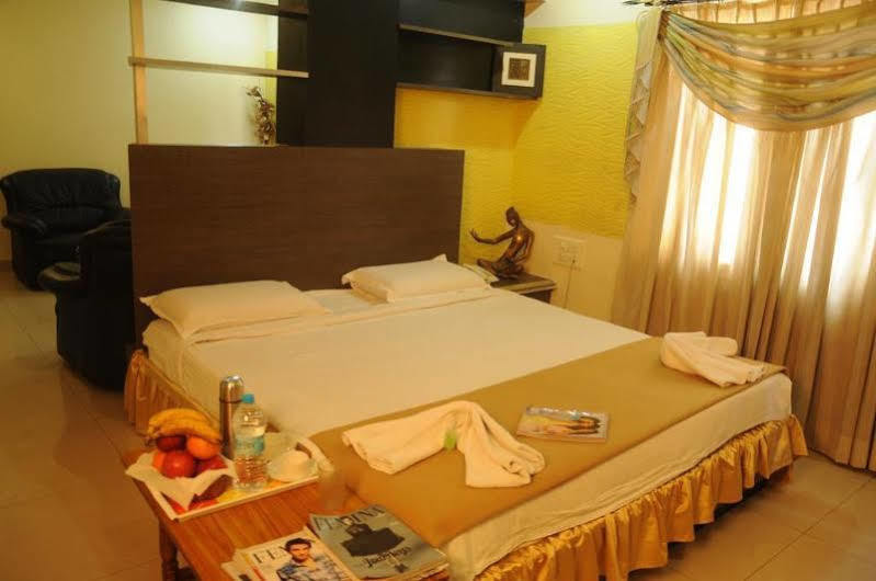 Hotel Tanisha Haydarabad Dış mekan fotoğraf